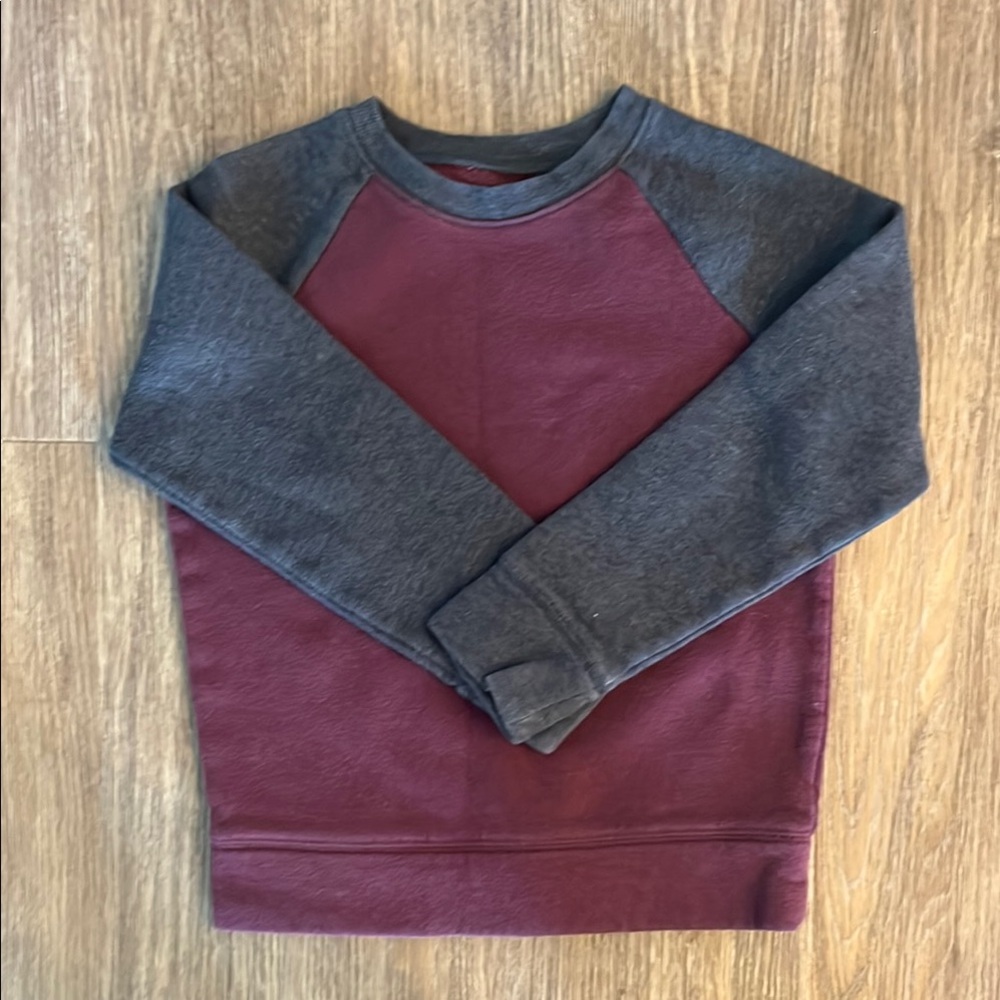 Boys 6 burgundy and grey Sweatshirt